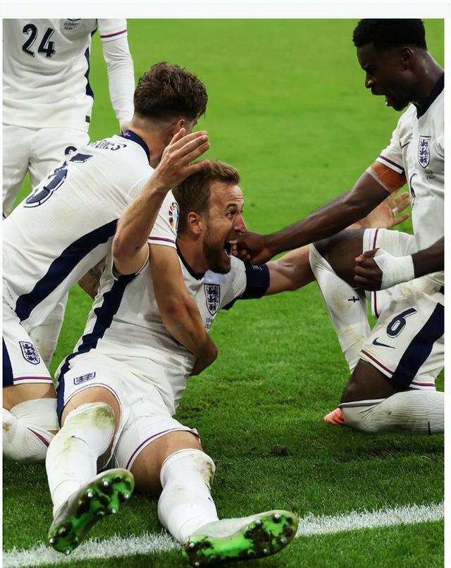 包含瓦伦西亚崭露头角，欧冠赛场风头无两的词条