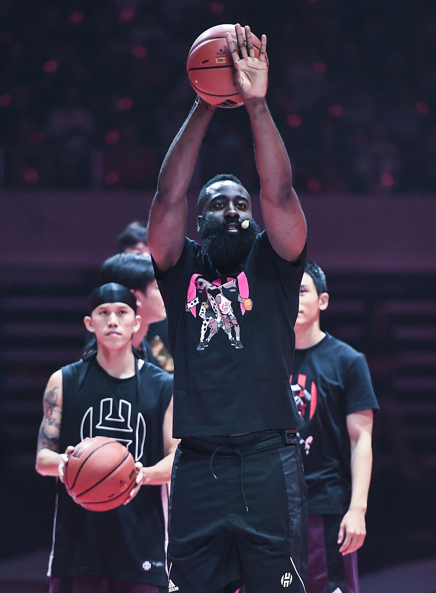 哈登回归赛场，绝杀首场状态亮眼，利物浦观众沸腾！的简单介绍